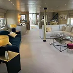 Riva 130
